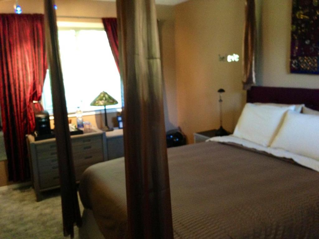 Redwood Meadows Bed And Breakfast Bragg Creek Camera foto