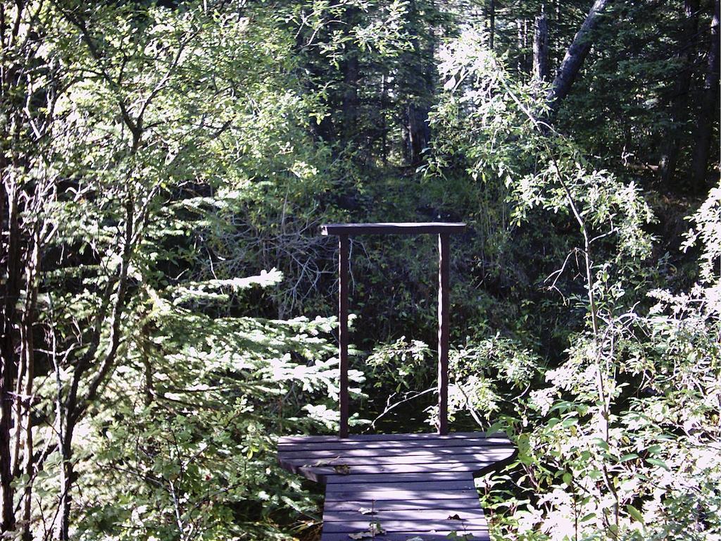 Redwood Meadows Bed And Breakfast Bragg Creek Esterno foto